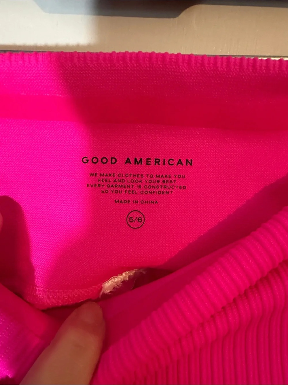 Good American Hot Pink Ribbed Leggings- Size 5/6 - Picture 2 of 3